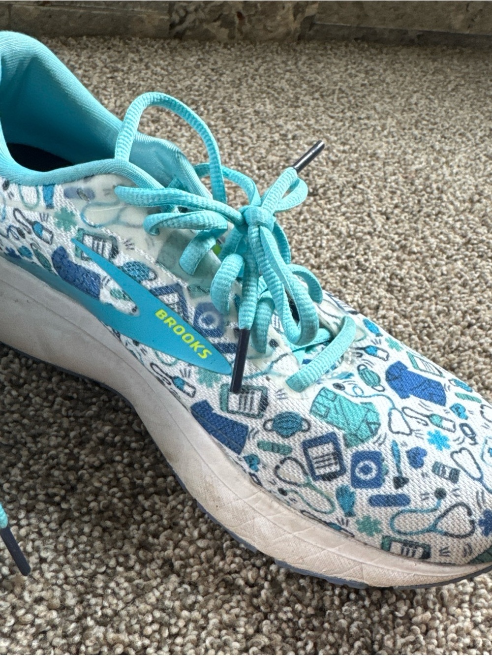 Brooks Trace 3 Lightweight Turquoise Nurse Patterned Running Shoes Womens 8.5 B - Picture 8 of 9